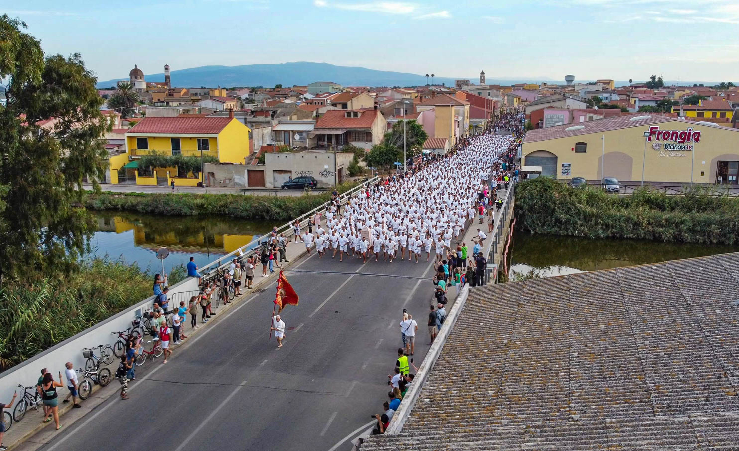 Il corteo dei penitenti scalzi